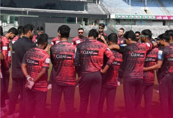 উদ্বোধনী ম্যাচে টস জিতে ফিল্ডিংয়ে বরিশাল